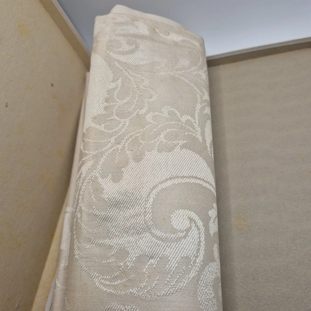 VTG ML Tablecloth 52x68 & 6 Napkins NOS In Orginal Box. Made In Belgium 👀 PICS